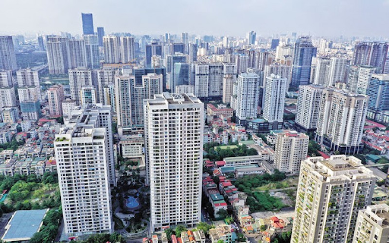 Siết tín dụng bất động sản: Nhà đầu tư lo ngại, chuyên gia nhìn thấy cơ hội dài hạn