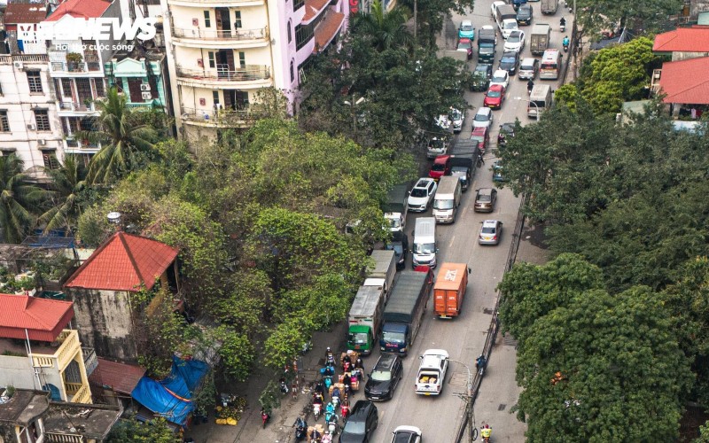 Dự án cầu vượt Phạm Tu – Tỉnh lộ 70 hơn 1.500 tỷ đồng chậm tiến độ nhiều năm, khu vực thường xuyên ùn tắc