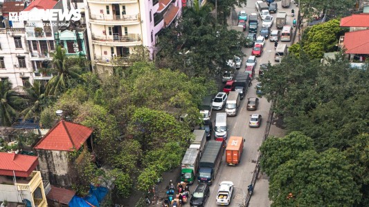 Dự án cầu vượt Phạm Tu – Tỉnh lộ 70 hơn 1.500 tỷ đồng chậm tiến độ nhiều năm, khu vực thường xuyên ùn tắc