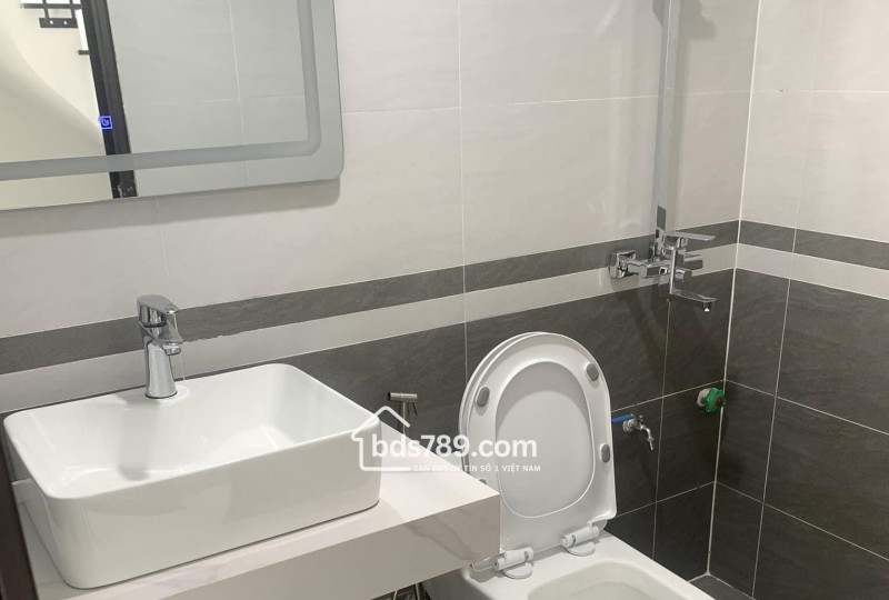 BÁN NHÀ LÔ GÓC - VĂN QUÁN, HÀ ĐÔNG – GIÁ 8.9 TỶ