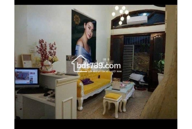 Cho thuê nhà 3 tầng  ngõ 244 Đội Cấn Ba Đình Hà Nội