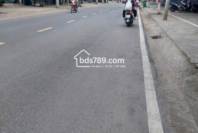 Bán Gấp Lô Đất Mặt Tiền Đường Nhựa Thống Nhất, Phú Hội, Đức Trọng – Lâm Đồng