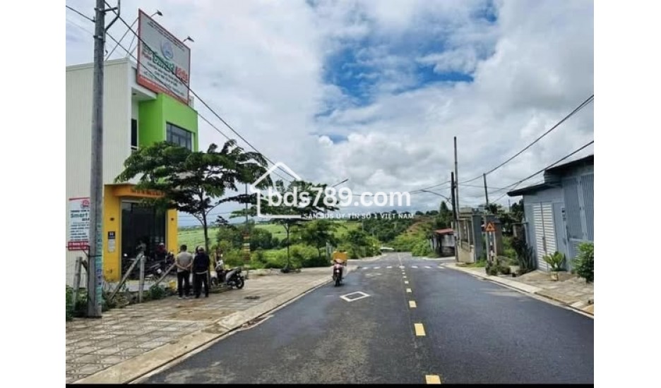 BÁN ĐẤT FULL THỔ CƯ ĐƯỜNG CÔ GIANG, PHƯỜNG HOA LƯ, PLEIKU