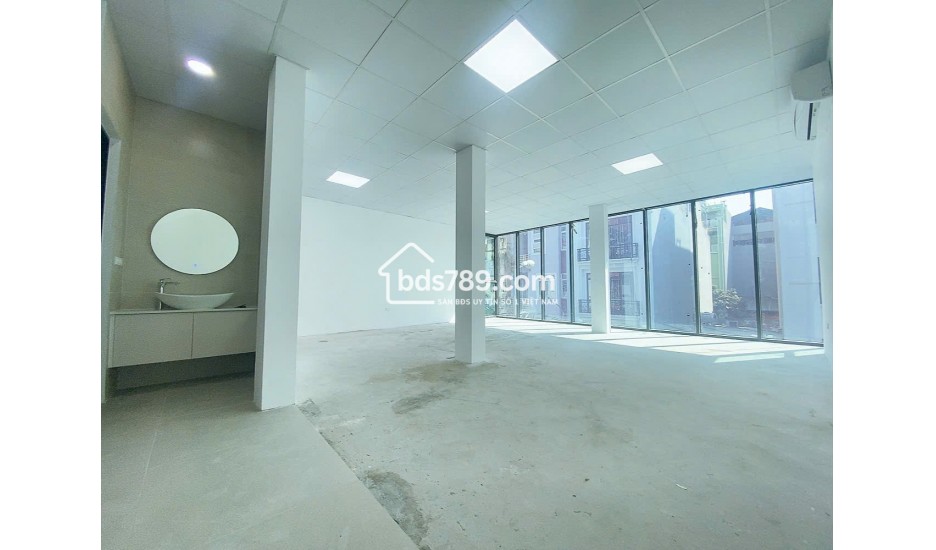 Cho thuê tòa nhà văn phòng 7 tầng mặt phố Trần Đăng Ninh, Hà Đông – 85m²/sàn, thang máy, giá 60 triệu/tháng