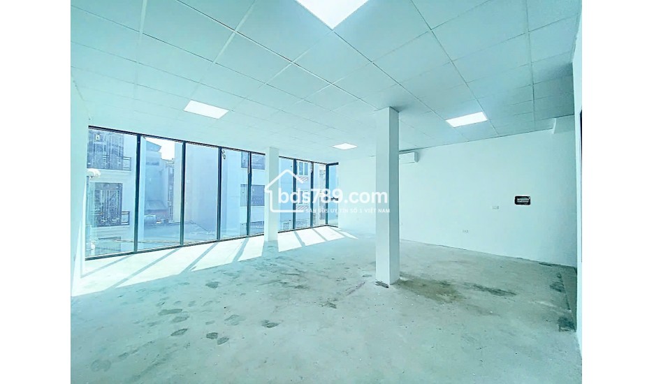 Cho thuê tòa nhà văn phòng 7 tầng mặt phố Trần Đăng Ninh, Hà Đông – 85m²/sàn, thang máy, giá 60 triệu/tháng