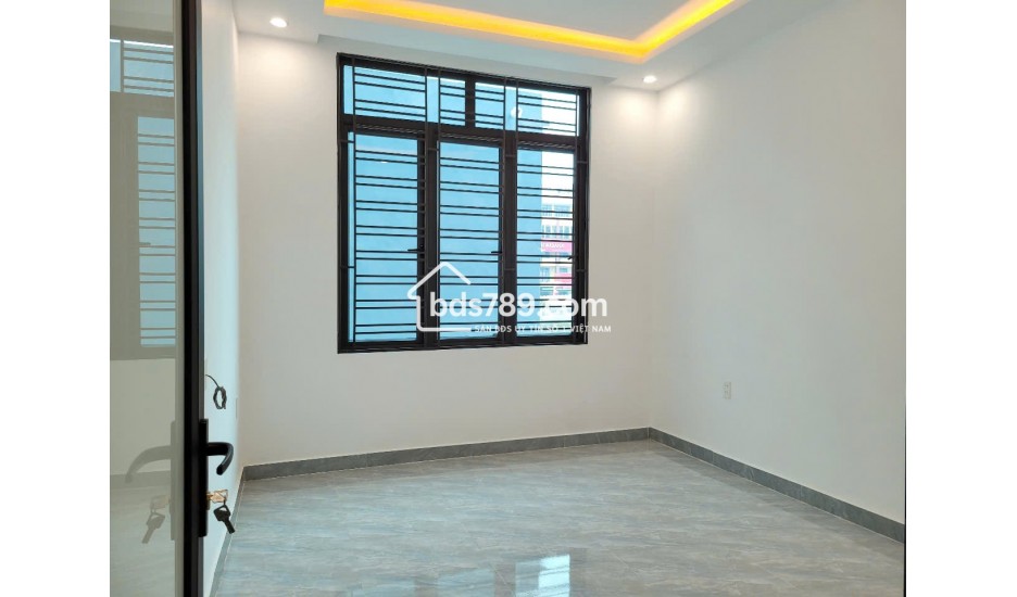 Bán Nhà 3.5 Tầng Đường Lạch Tray gần cầu rào 1 Ngô Quyền Hải Phòng, giá 3.55 tỷ.