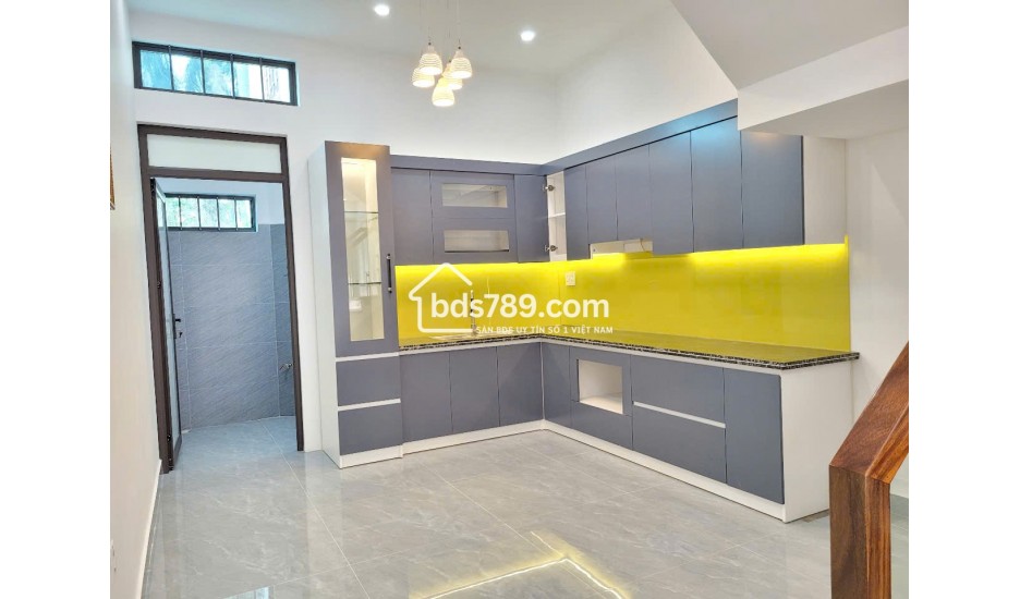 Bán Nhà 3.5 Tầng Đường Lạch Tray gần cầu rào 1 Ngô Quyền Hải Phòng, giá 3.55 tỷ.