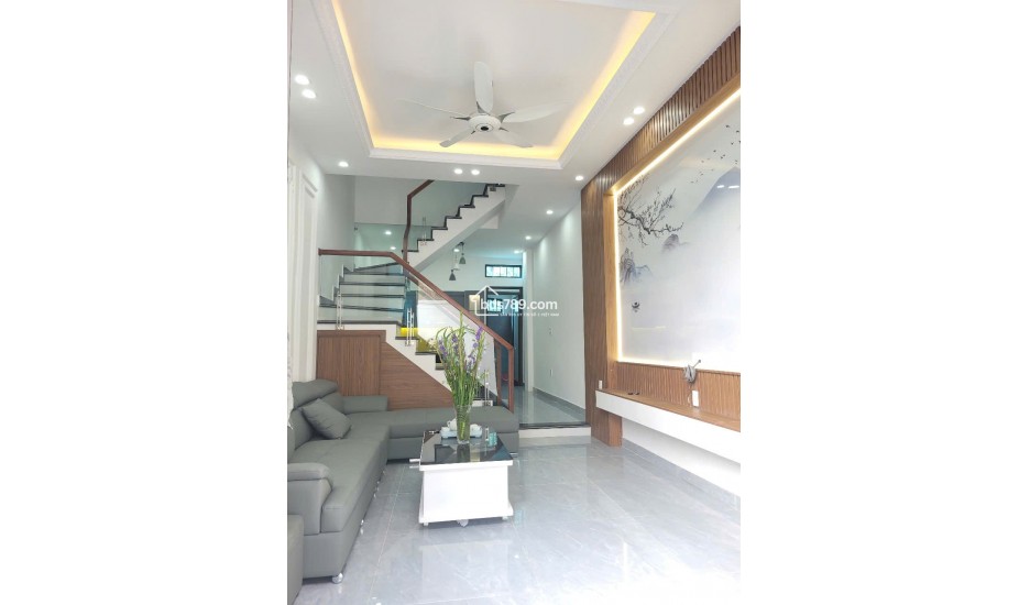 Bán Nhà 3.5 Tầng Đường Lạch Tray gần cầu rào 1 Ngô Quyền Hải Phòng, giá 3.55 tỷ.