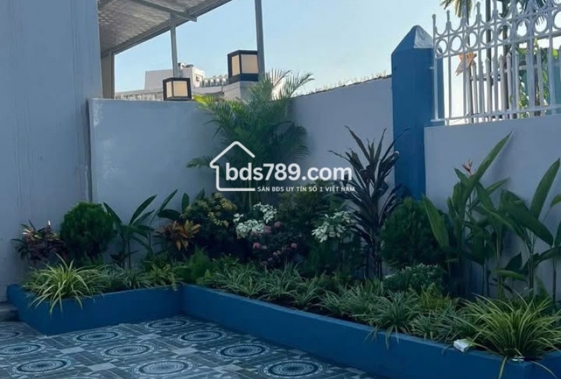 Bán nhà vườn rộng rãi, kiên cố - Trung tâm Cẩm Phả