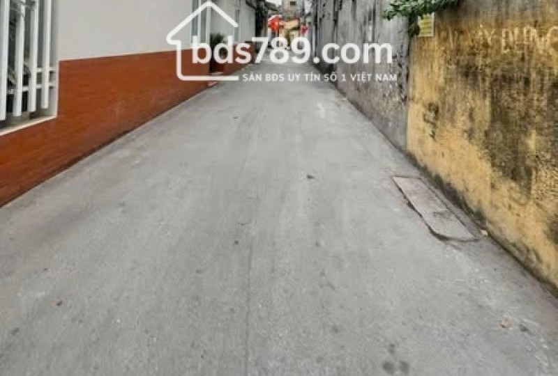 CHÍNH CHỦ BÁN NHÀ CẤP 4 CÓ GÁC XÉT – TRUNG TÂM TP. BẮC GIANG – ĐƯỜNG Ô TÔ TẢI ĐỖ CỬA