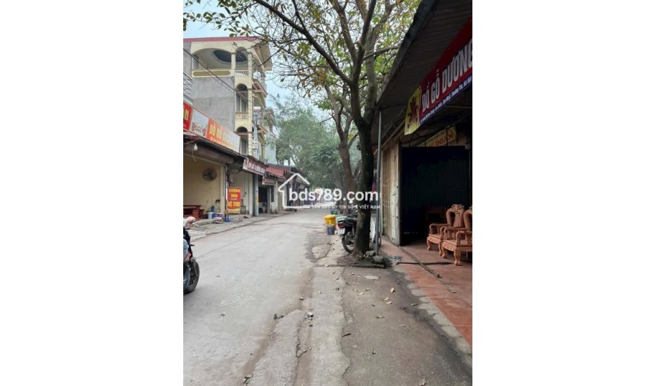 CẦN BÁN GẤP ĐẤT TRỤC CHÍNH LÀNG NGHỀ VẠN ĐIỂM – CÓ SẴN NHÀ CẤP 4 MỚI XÂY