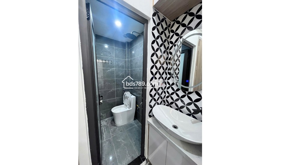 NHÀ ĐẸP BẾ VĂN ĐÀN – QUANG TRUNG – 4.5 TẦNG – GIÁ 5.9 TỶ – Ô TÔ ĐỖ CỬA