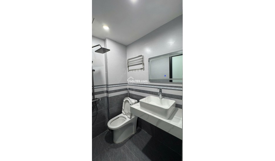BÁN NHÀ 5 TẦNG NGÕ 55 VĂN PHÚ – DIỆN TÍCH 30M² – GIÁ 7.5 TỶ