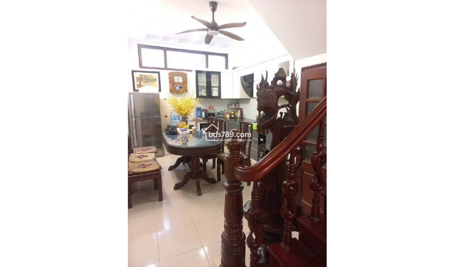 Bán nhà phố Huỳnh Thúc Kháng - Carnival đỗ cửa  - Thoáng ở ngay - 50m2 - n 14 tỷ