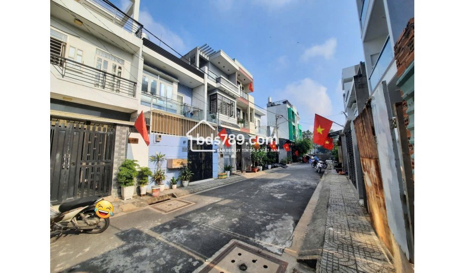 Bán nhà mới xây đường số 8 Linh Xuân Thủ Đức TPHCM,LH 0909428959.