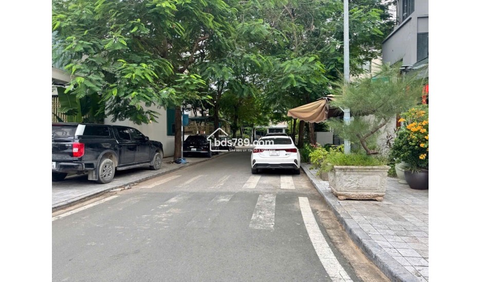 Bán nhà La Nội-giá 6,35 tỷ-diện tích 42 m2-full công năng-CĂN GÓC 3 THOÁNG