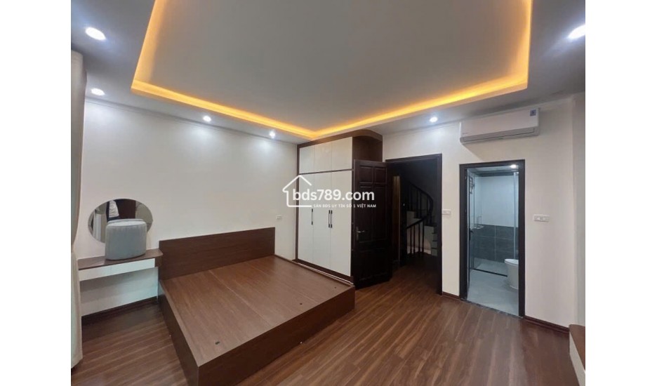 Bán nhà Trần Phú - giá 9,88 tỷ - 32m2 -Nhà mới xây-THANG MÁY SẴN