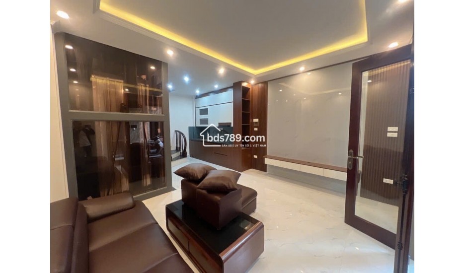 Bán nhà Trần Phú - giá 9,88 tỷ - 32m2 -Nhà mới xây-THANG MÁY SẴN