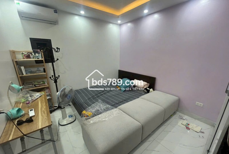 BÁN NHANH: NHÀ 5 TẦNG MỚI TINH – ĐA SỸ, HÀ ĐÔNG – GẦN ĐƯỜNG Ô TÔ LỚN