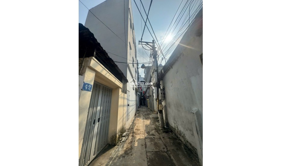 Cần bán block 4 lô đất phố Nguyễn Trực, phường Phú Lãm, quận Hà Đông, Hà Nội.