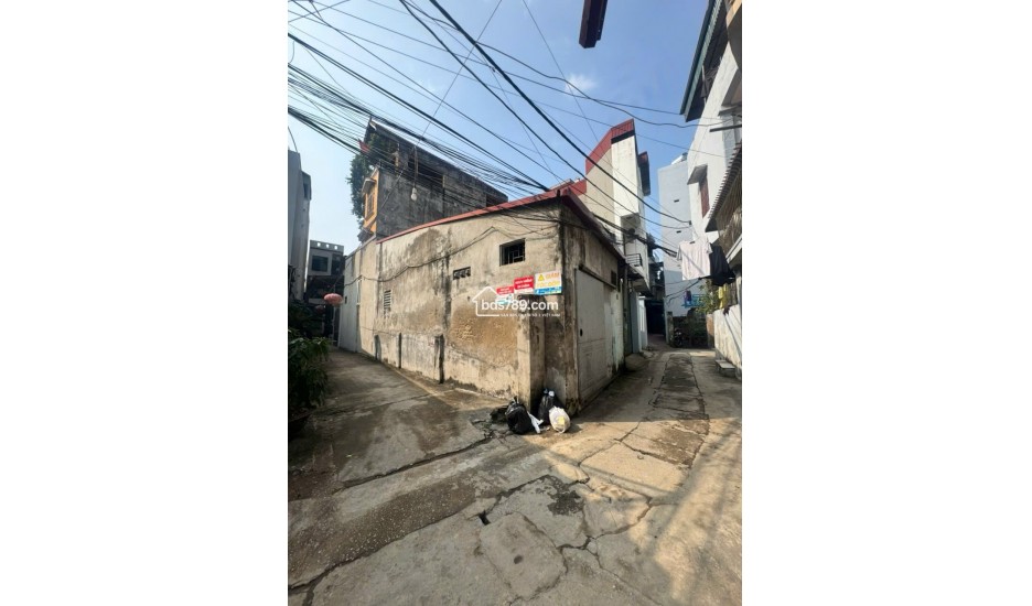 Cần bán block 4 lô đất phố Nguyễn Trực, phường Phú Lãm, quận Hà Đông, Hà Nội.