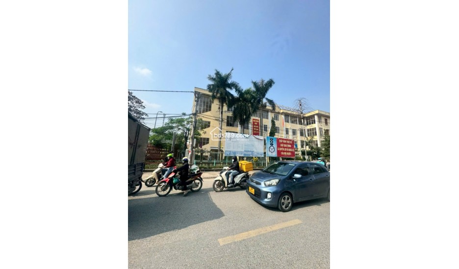 Cần bán block 4 lô đất phố Nguyễn Trực, phường Phú Lãm, quận Hà Đông, Hà Nội.