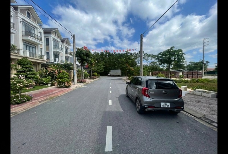 BÁN GẤP! Đất dịch vụ Xuân Mai giáp NOXH Kim Hoa - Hơn 100m2 - Mặt tiền 7m - Giá chỉ hơn 30tr/m2