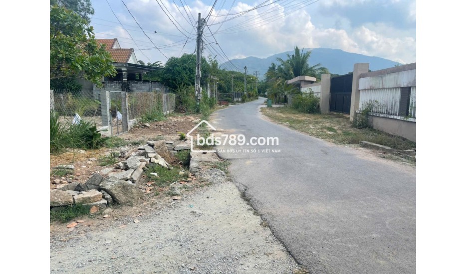 Đất Suối Cát 2 Mặt Tiền – Gần Núi Chứa Chan – Giá Tốt Đầu Tư