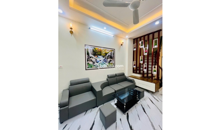 Bán nhà Yên Nghĩa - lô góc 2 mặt tiền - 40m2 - 5 tầng - ô tô tránh.