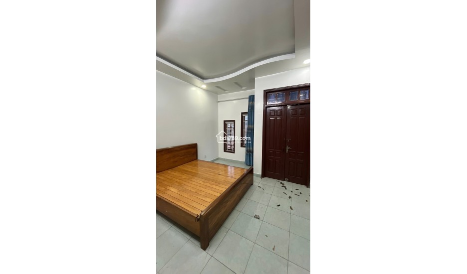 Bán nhà mặt đường Thư Trung - gần Văn Cao, 48m2 4 tầng, 3 ngủ giá 5,5 tỷ