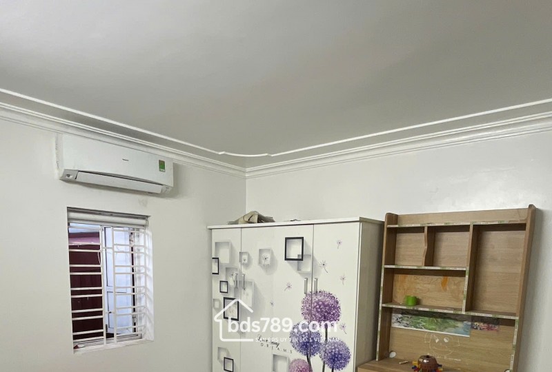 Bán nhà mặt đường Thư Trung - gần Văn Cao, 48m2 4 tầng, 3 ngủ giá 5,5 tỷ