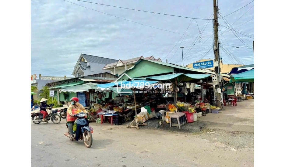 Đất thật giá thât 100% không ảo(dt9,5x20m)full thổ cư giá chỉ 650tr
