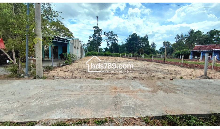 Chỉ 1tỷ290 sở hữu ngay 200m² đất ở phường Điện Bàn Bắc - gần chợ Lệ Trạch, liền kề KCN SVIP